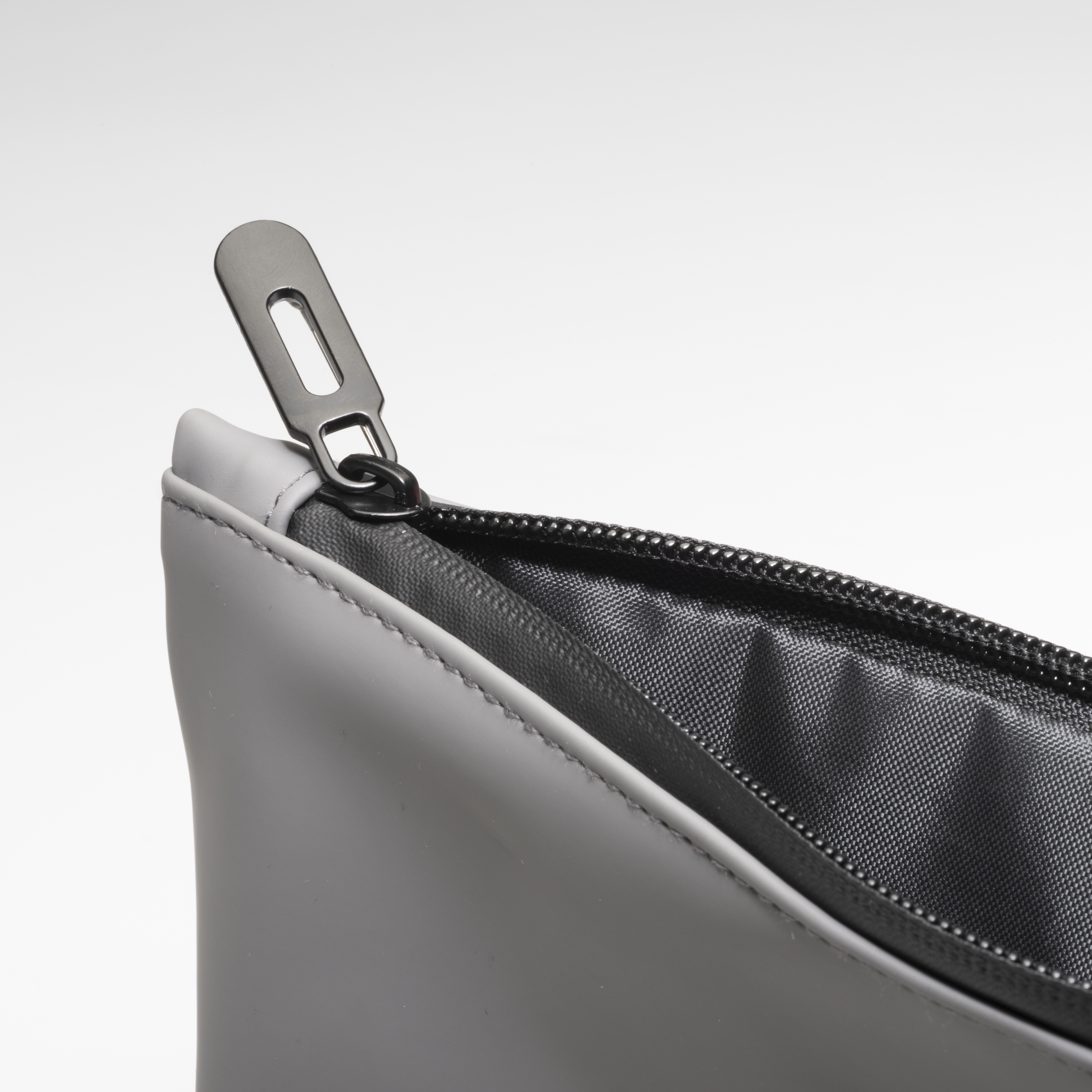 Beauty case in soft pu water resistant