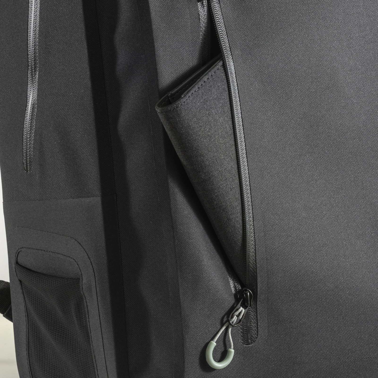 Zaino porta pc (15) in poliestere waterproof con rivestimento interno in TPU