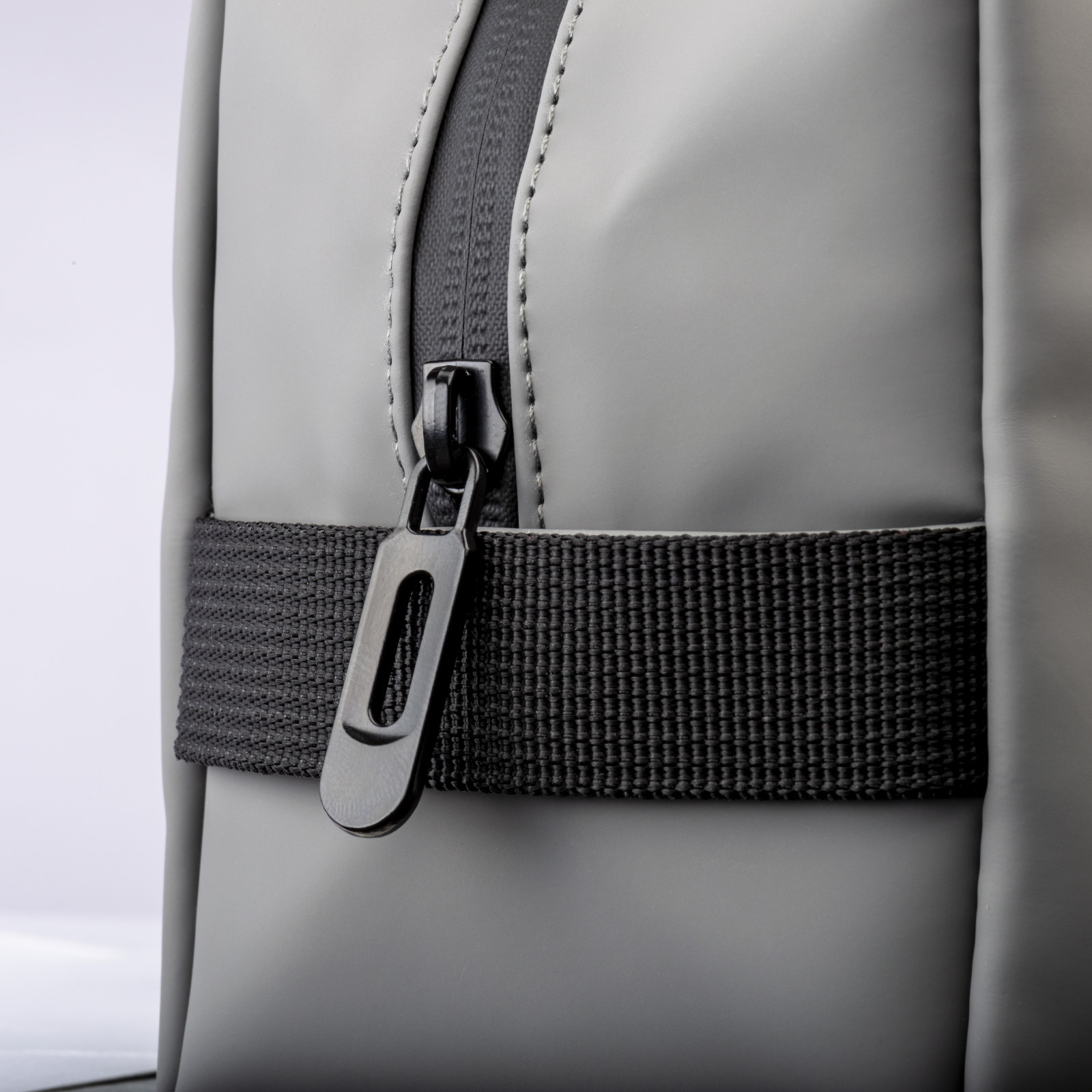 Beauty case in Soft PU water resistant con maniglia laterale, con logo DE.MI Design