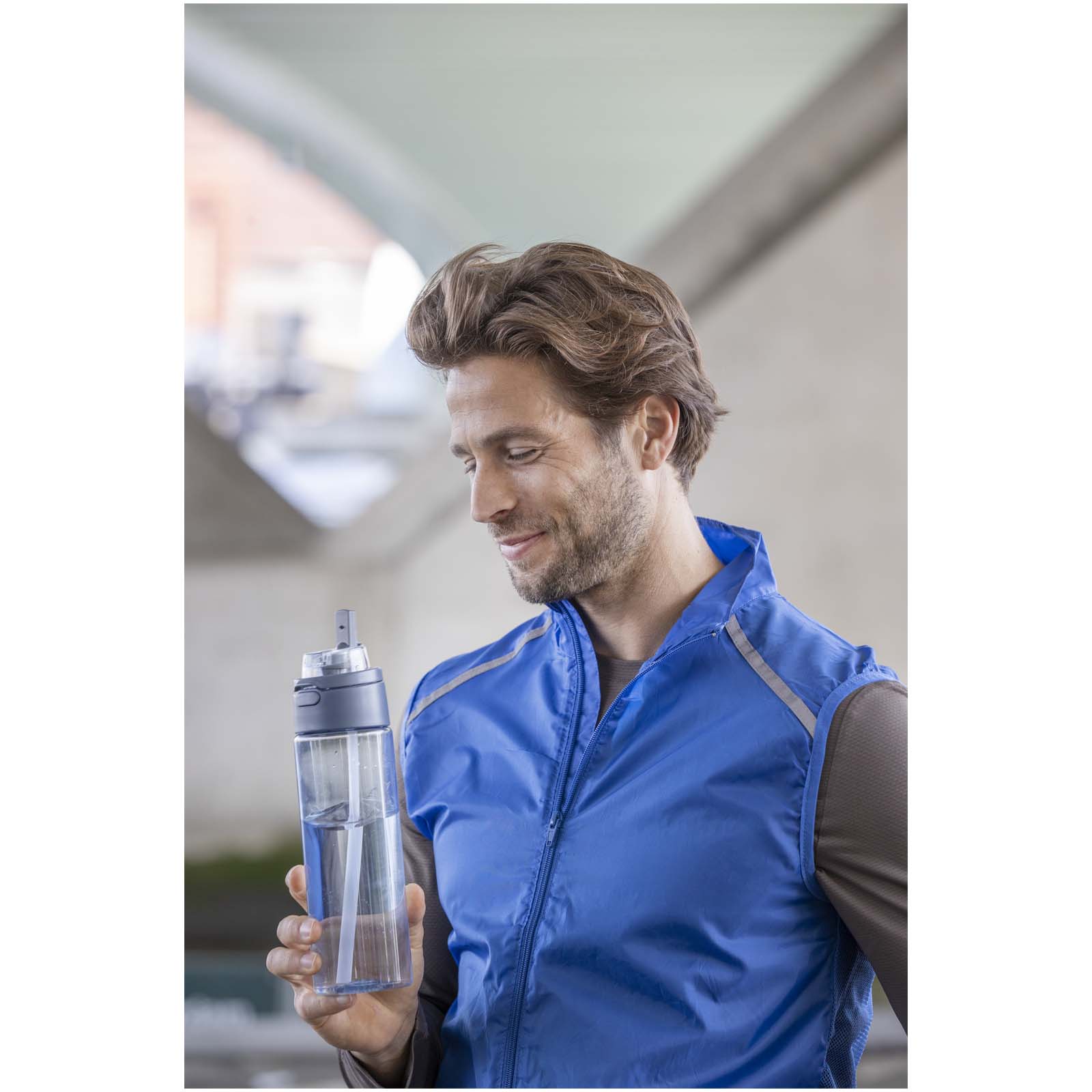 Borraccia in plastica riciclata RCS con tappo a doppia funzione e cannuccia a scatto da 700 ml Theron
