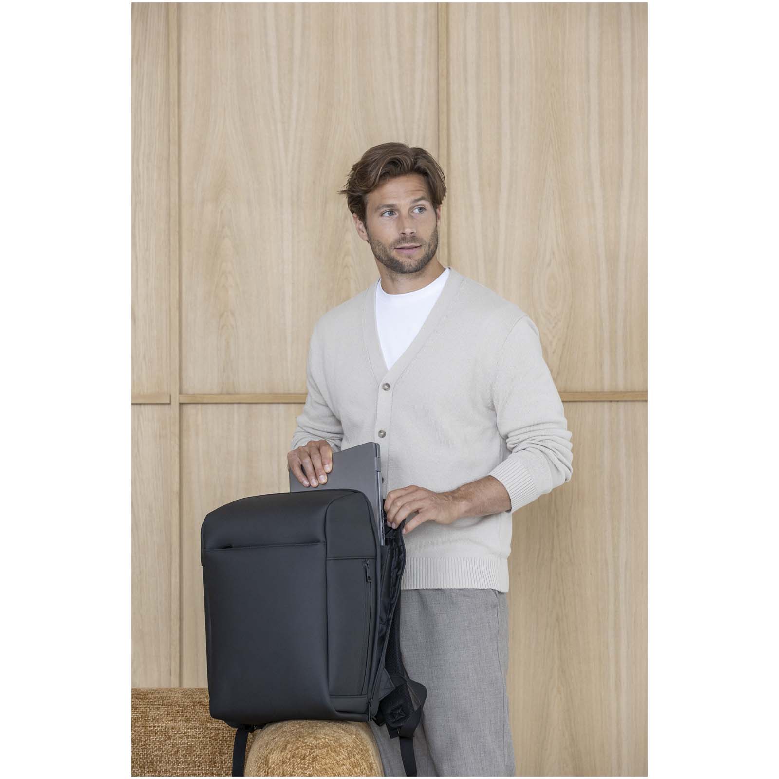 Zaino per laptop da 15" in materiale riciclato GRS SMART - 18L