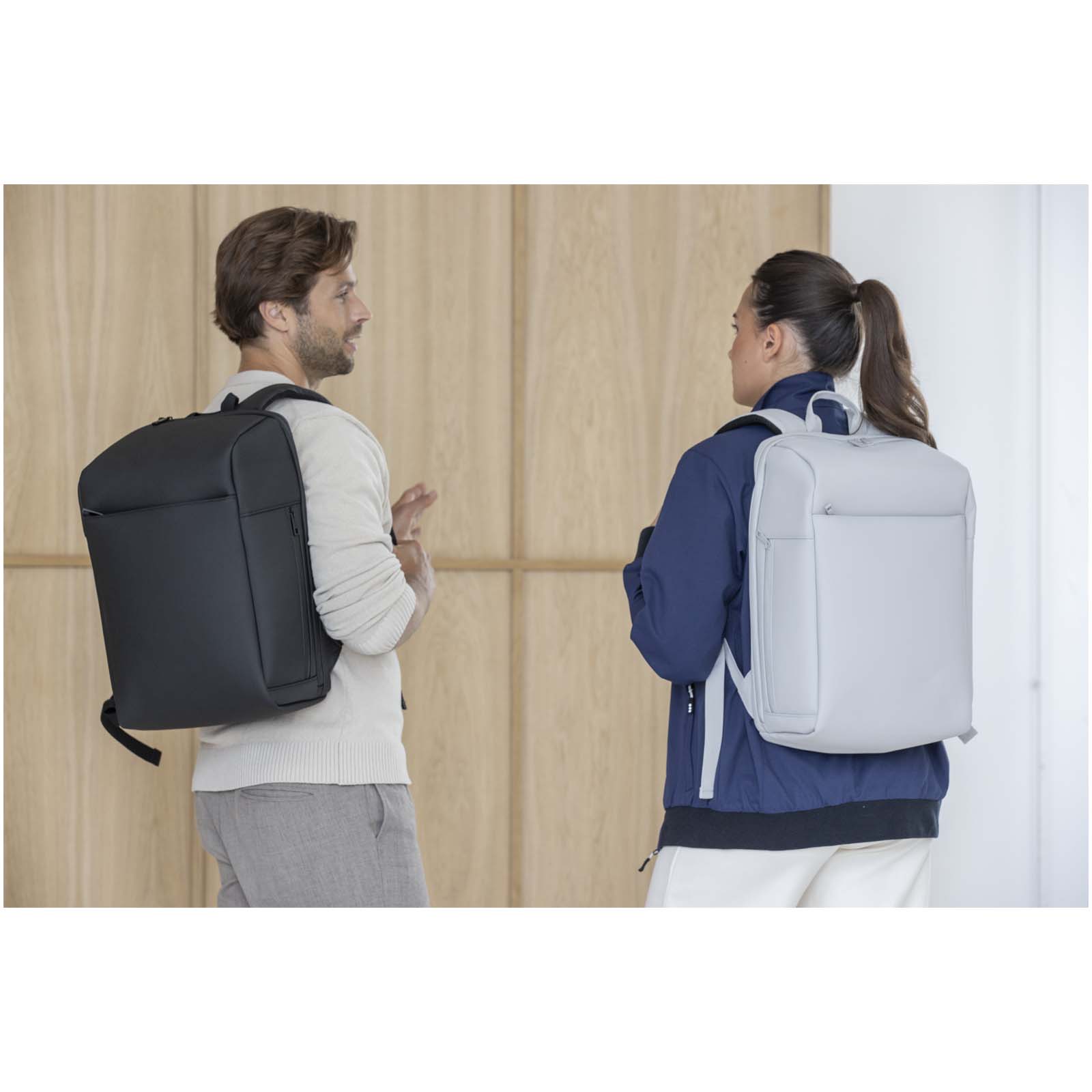 Zaino per laptop da 15" in materiale riciclato GRS SMART - 18L