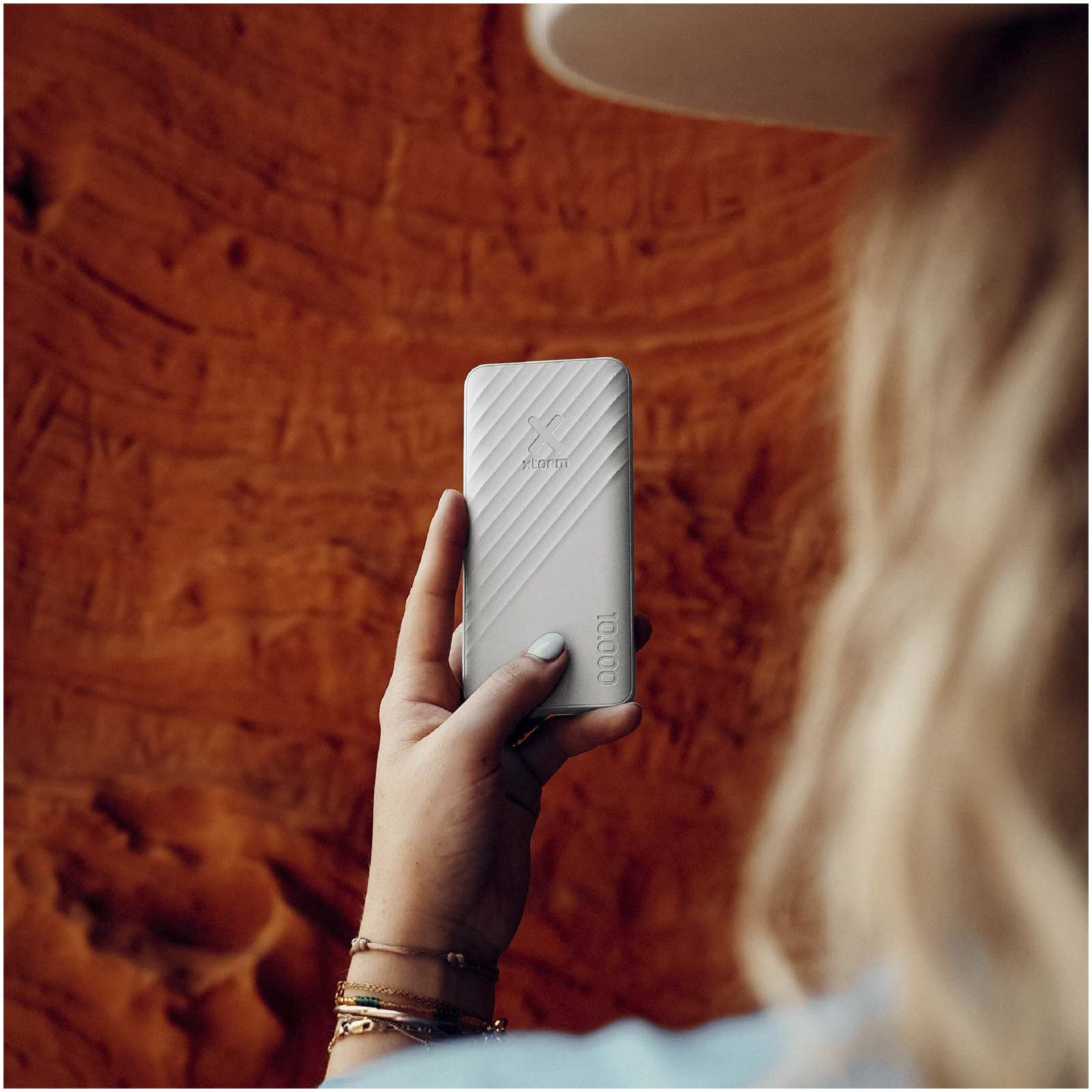 Power bank Xtorm Go2 da 20 W e 10.000 mAh con ricarica rapida