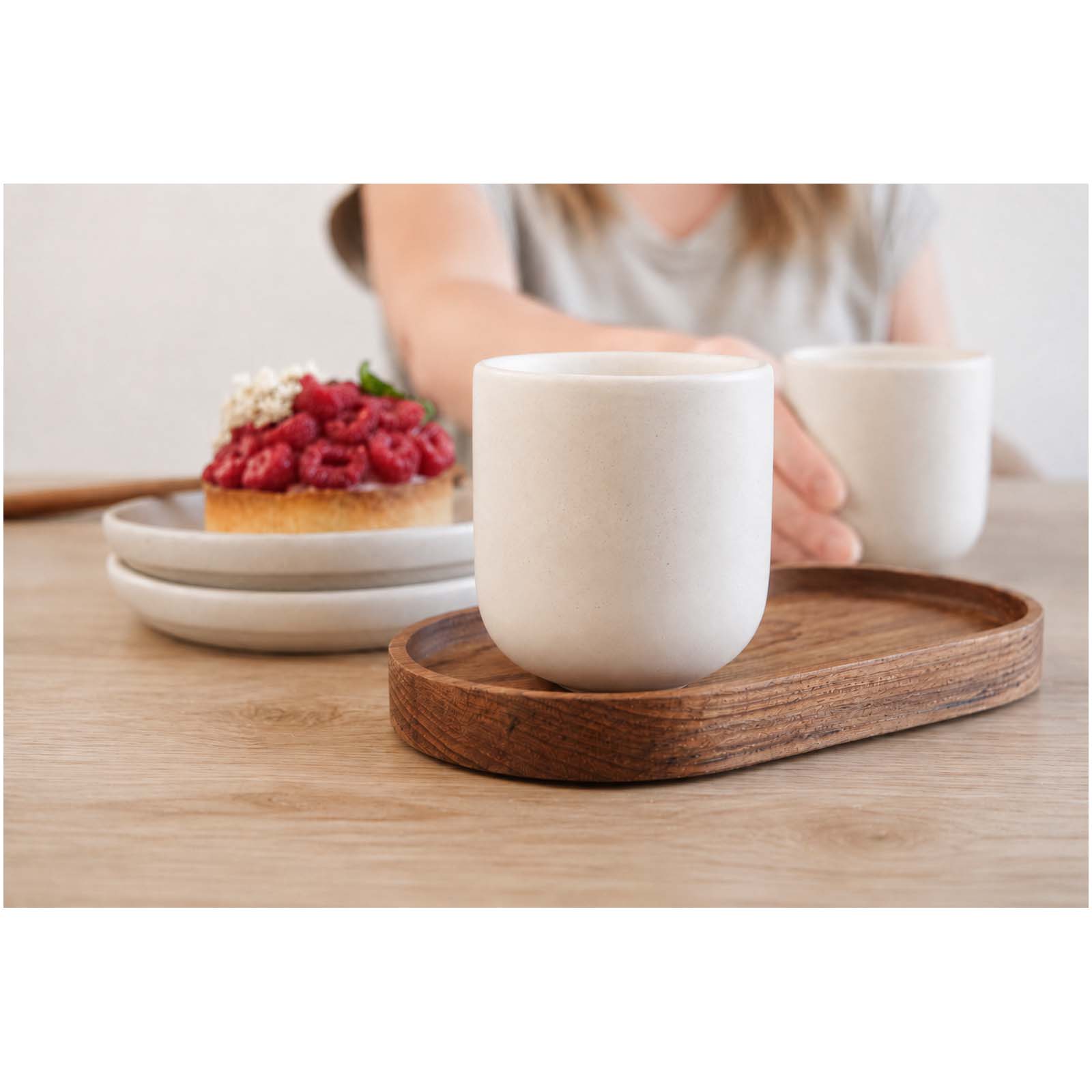 Set Originalhome vassoio ovale in legno e tazze in ceramica da 150 ml 