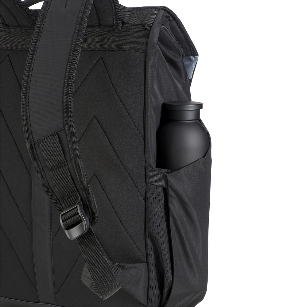 Zaino porta pc (15) in PU 600D water resistant (lining interno in poliestere 210D)