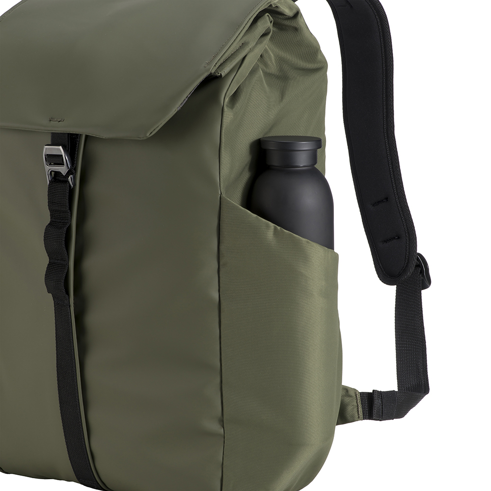 Zaino porta pc (15) in PU 600D water resistant (lining interno in poliestere 210D)