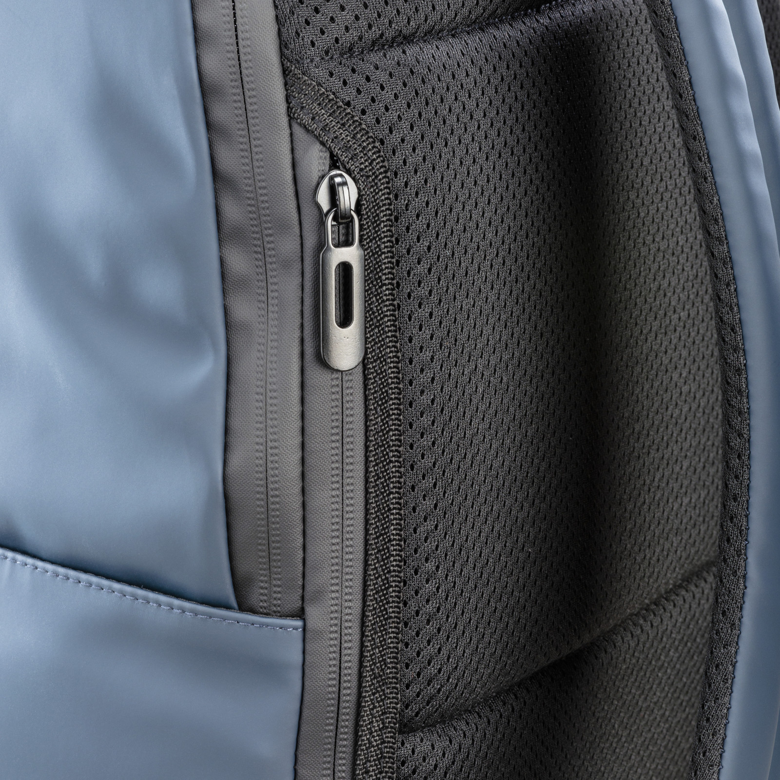 Zaino porta PC in Soft PU water resistant