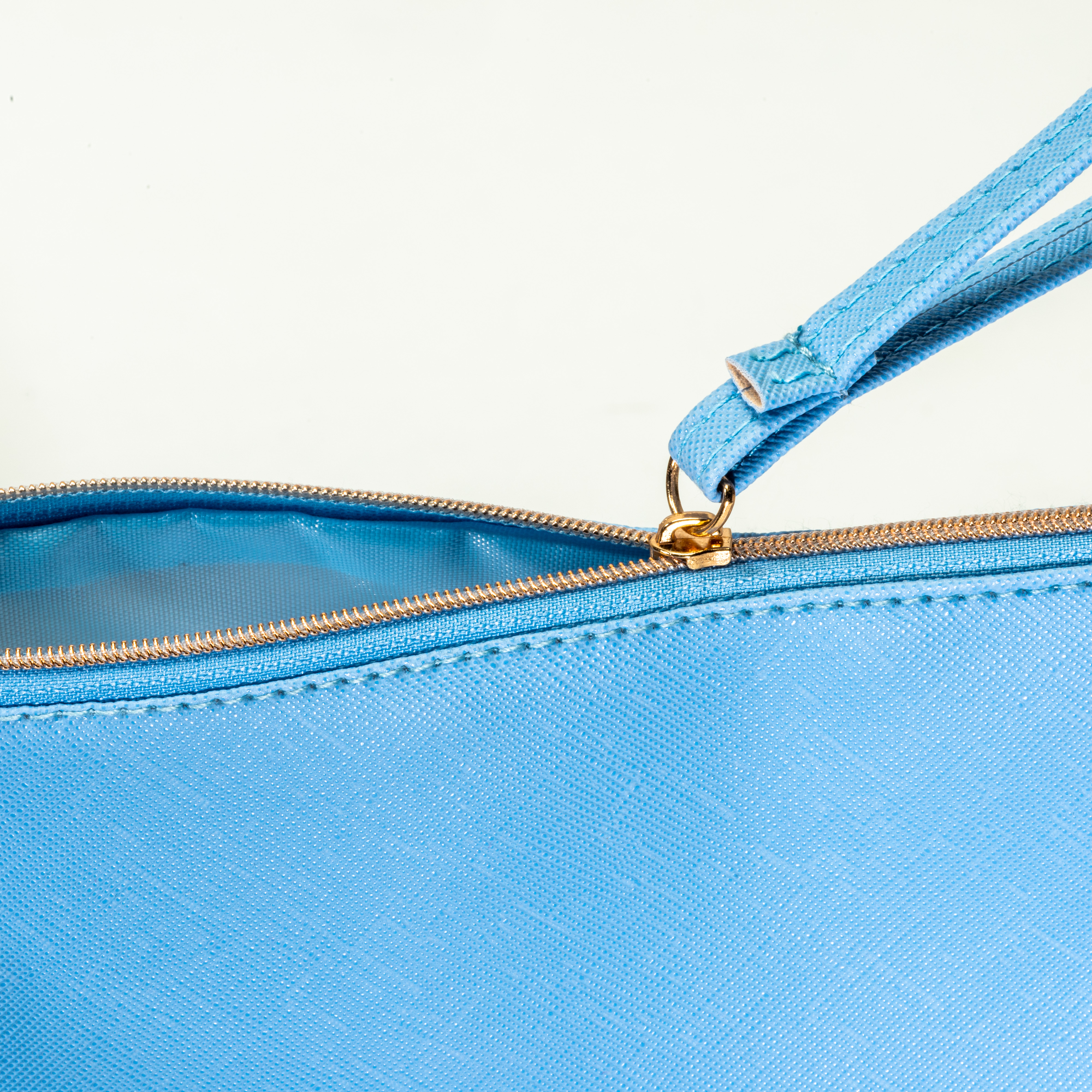 Borsa multiuso in PU grana fine saffiano